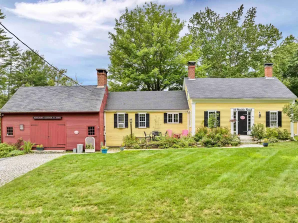 44 Middle Road, Tuftonboro, NH 03816