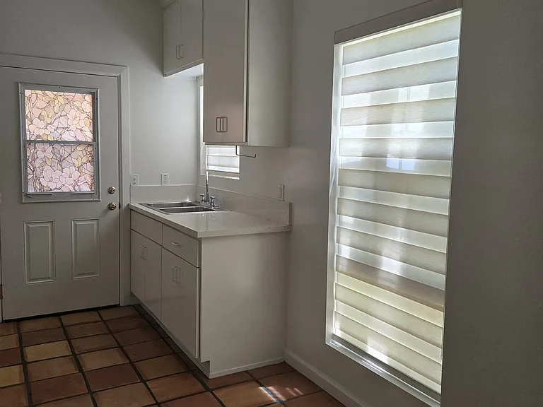 188-200 S Catalina St #198 — Photo 2