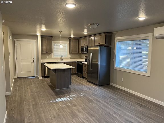 4th image of 4194 SE View Acres Rd