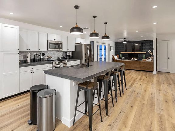 5th image of 2856 N 66th St