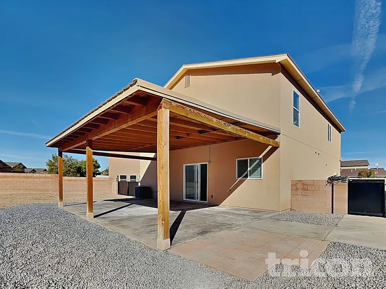 6407 Black Hawk Dr NE — Photo 16