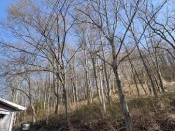 Exterior Neighborhood (street photo)