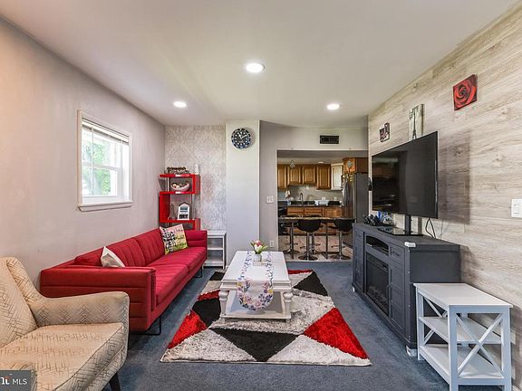 3rd image of 133 Wesley Ave