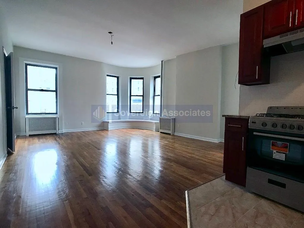 240 West 104th Street — Photo 1