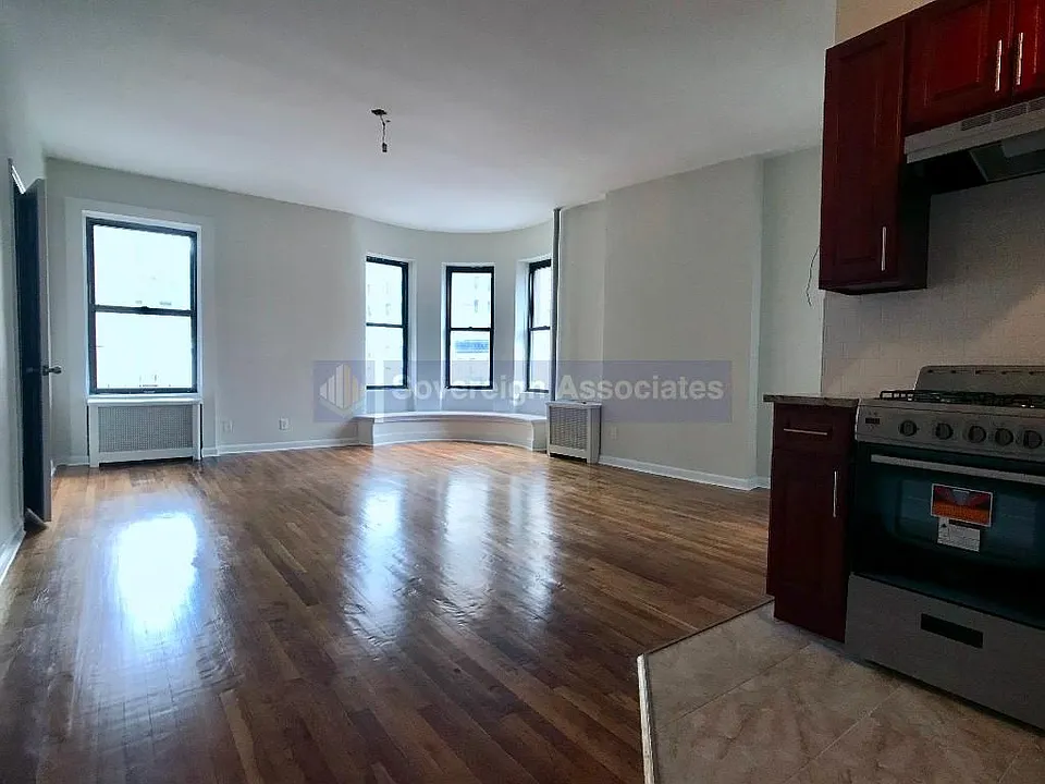 240 W 104th St #6B