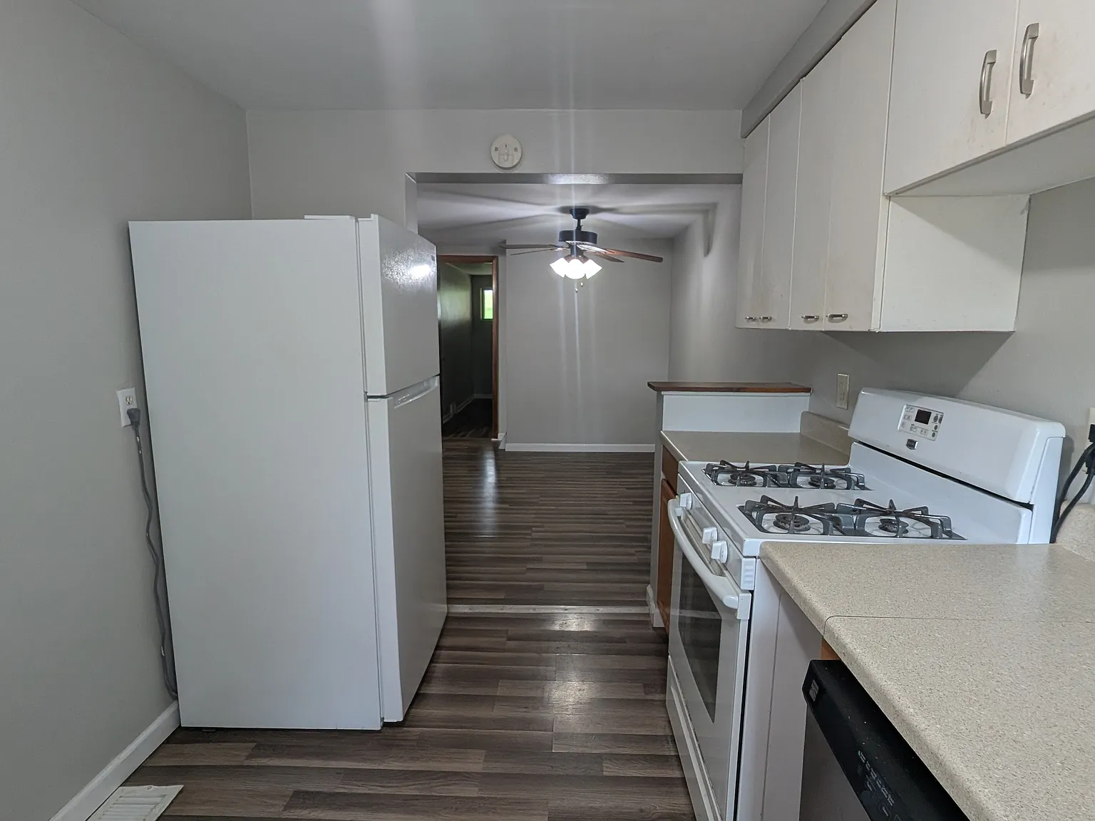 3 bed, $750 — Photo 3