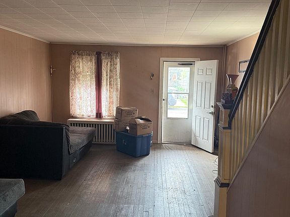 2nd image of 513 Pottsville St