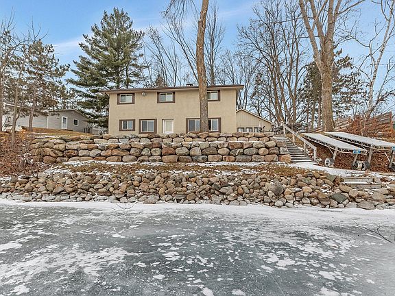 5th image of 31574 Lowry Cir