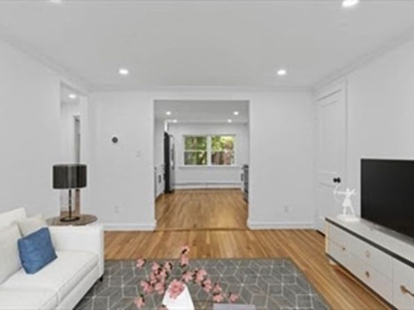53 Aldrich Rd #A