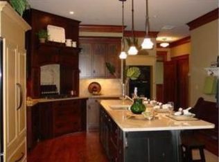 300 W 45th #201 Ter, Kansas City, MO 64111