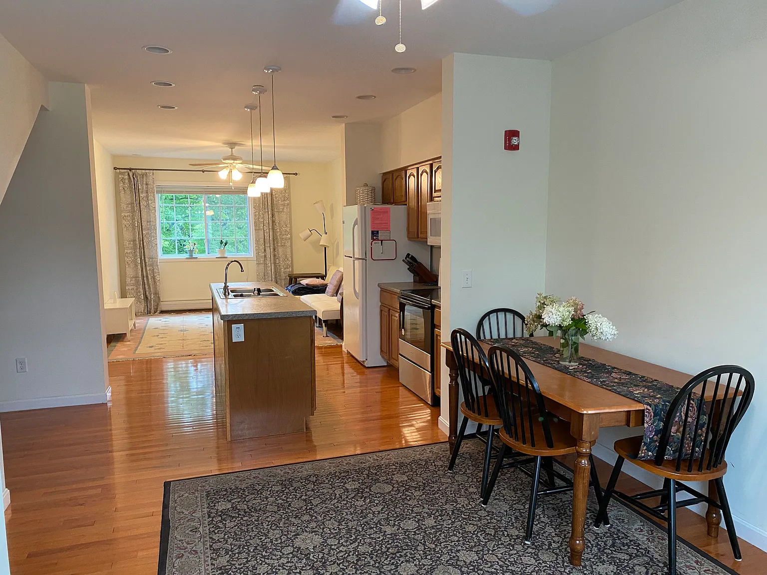 3 bed, $4,500 — Photo 2