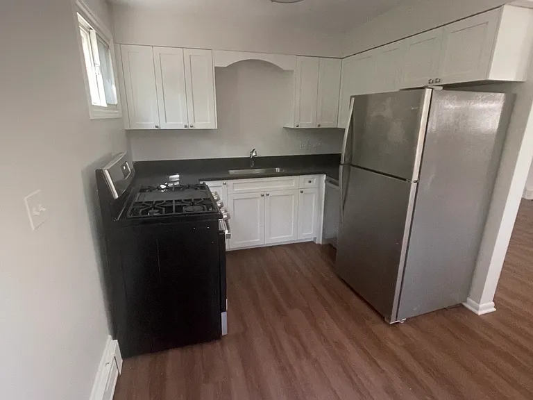 7 E Washington Ave #4-2W — Photo 5