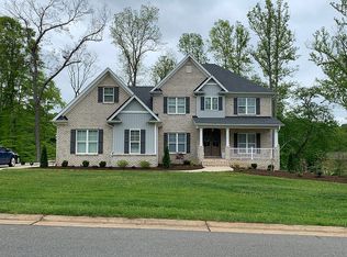 2756 Pfafftown Forest Dr, Winston Salem, NC 27106