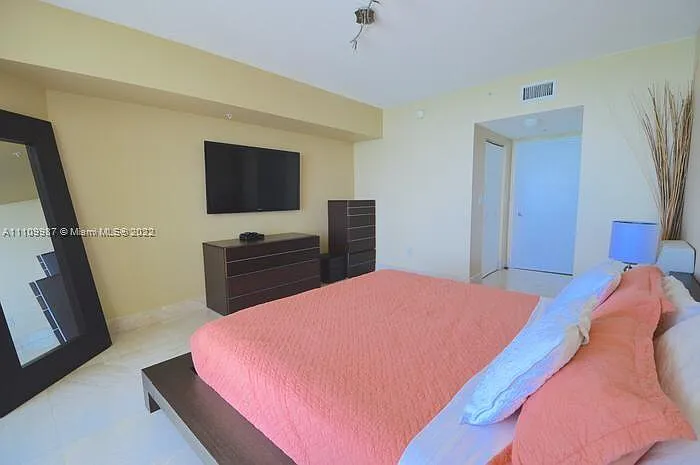 16699 Collins Ave #1509 — Photo 13