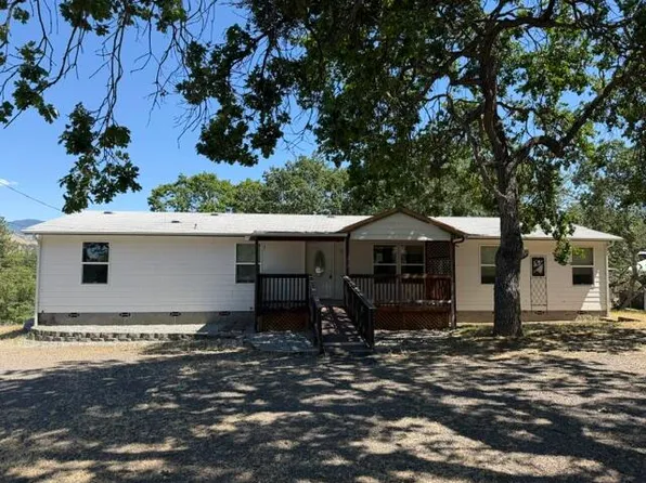 240 Mobile Dr, Ashland, OR 97520