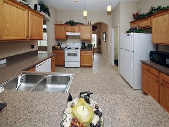 4th image of 36 Palm Leaf Ln