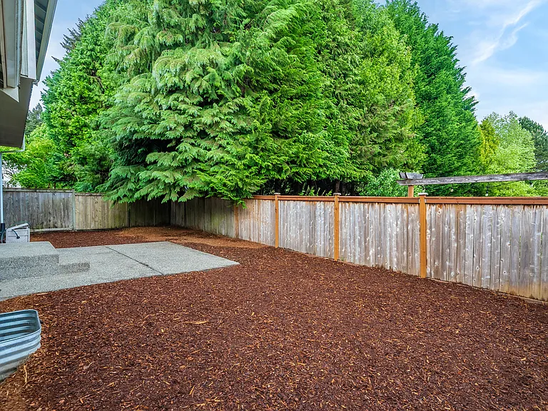 4938 Old Oak St SE — Photo 25