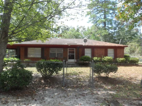 620 Fir St, Jesup, GA 31546
