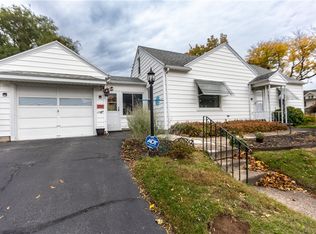 88 Colebourne Rd, Rochester, NY 14609