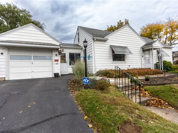 88 Colebourne Rd, Rochester, NY 14609