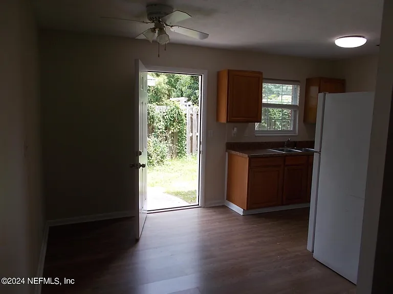 5730 Cruz Rd — Photo 9