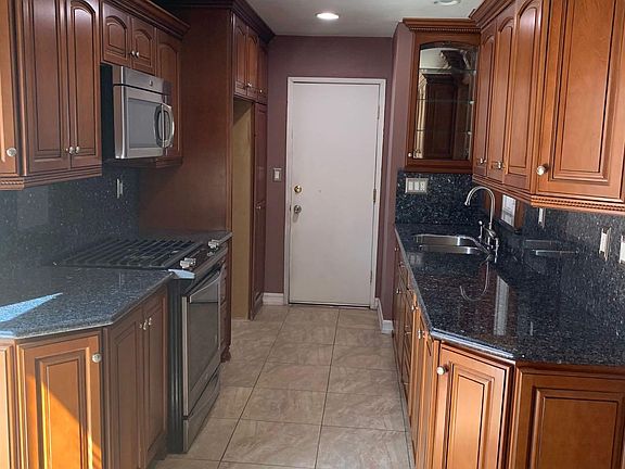 2nd image of 15643 Barbee St