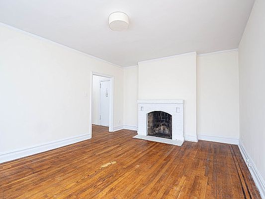 3rd image of 248 W 17th St APT 606