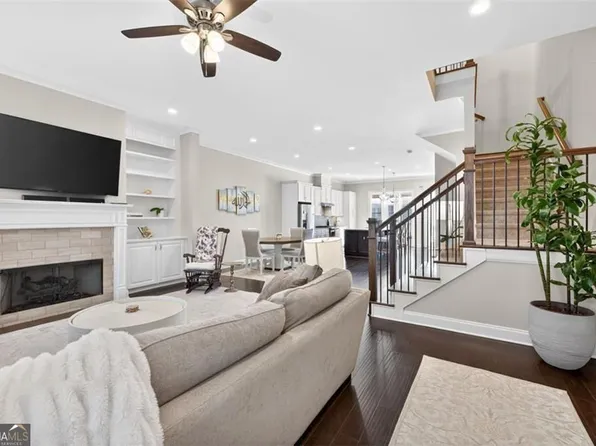 7012 Seneca Ct, Roswell, GA 30076