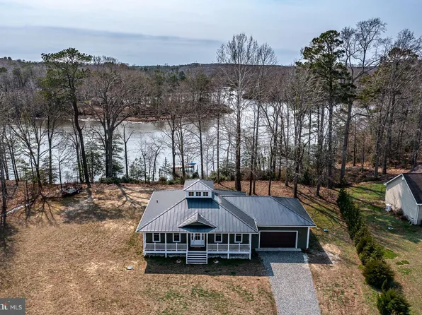 1366 Steamboat Ln, Heathsville, VA 22473