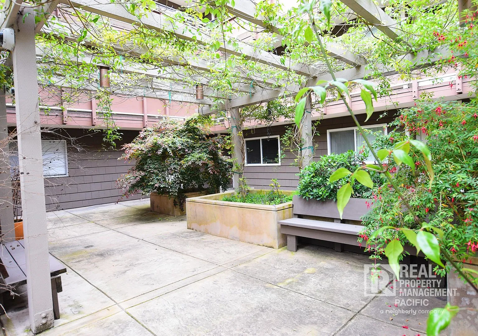 Sunny 2 bedroom in Mark Twain Building — Photo 3