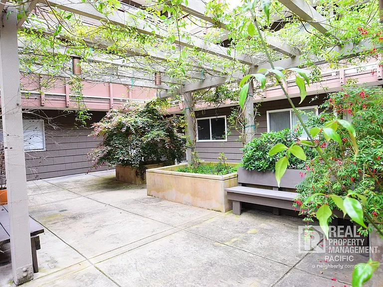 2601 College Ave #111 — Photo 3