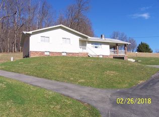 411 Browns Rd, Waynesburg, PA 15370