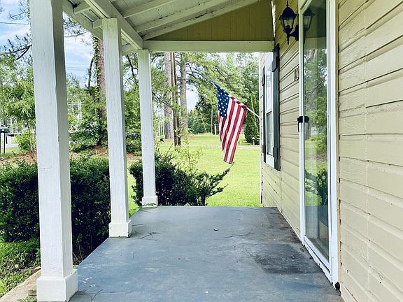 5th image of 823 Erwin Rd