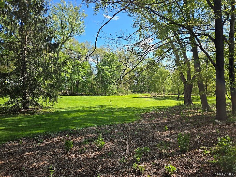 2nd image of 15 Rockledge Road