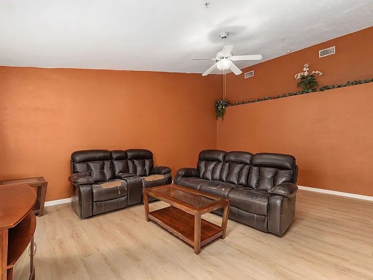 4215 SW 31st Dr #204 — Photo 6