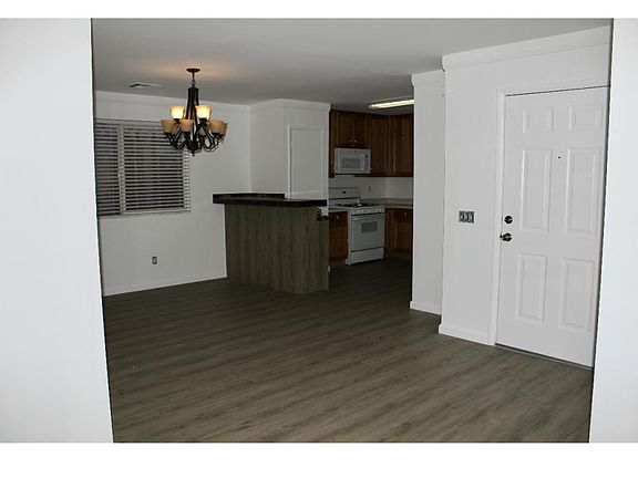 4th image of 51950 Avenida Vallejo