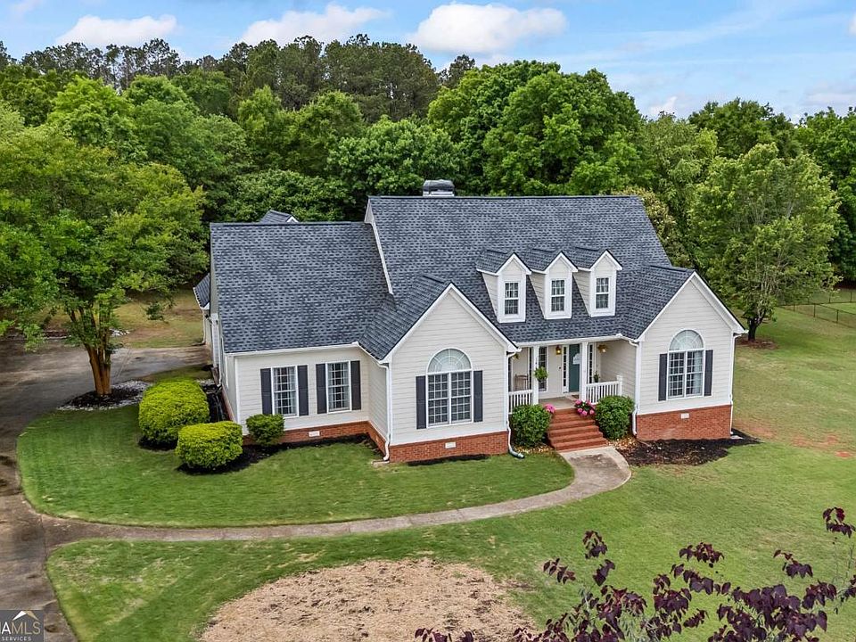 1st image of 1080 Lakeside Ct
