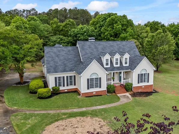 1080 Lakeside Ct, Bishop, GA 30621