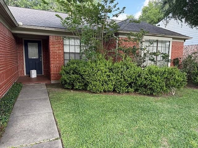 1st image of 15003 Waybridge Dr