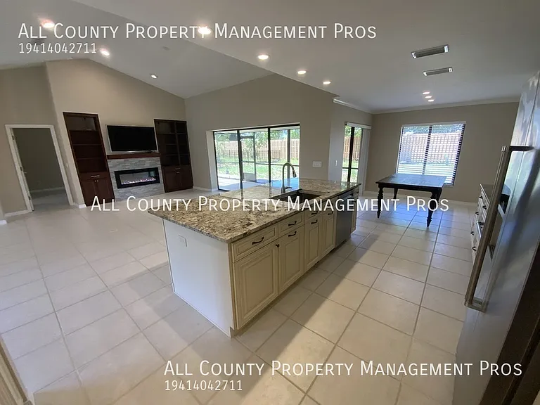 147 Shady Pine Ln — Photo 3