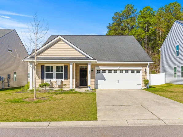 223 Sugarberry Ln, Moncks Corner, SC 29461