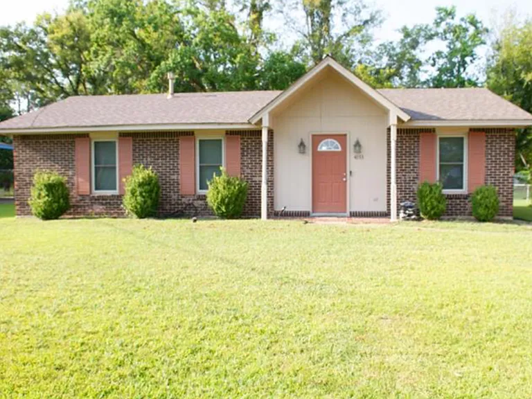 4033 Edge Hill Ln — Photo 1