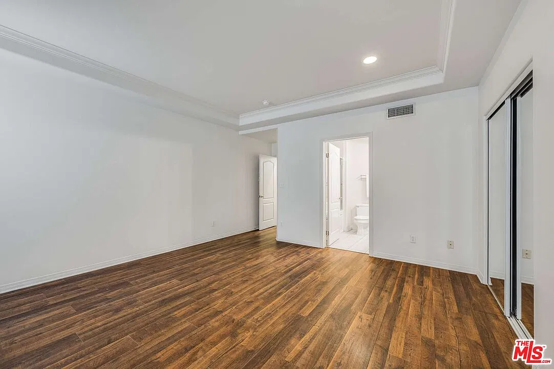 2 bed, 3.0 bath, 1748 sqft, $3,700 — Photo 4