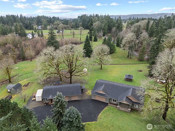 2nd image of 30808 NE 112th Avenue