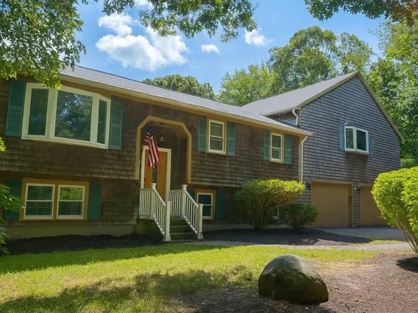 19 Orchard St, Berkley, MA 02779