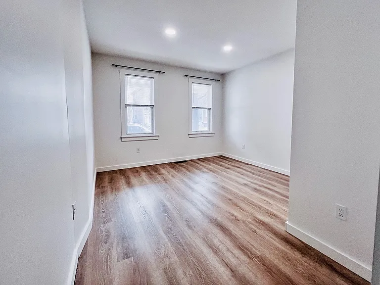 2401 Forest St #2401 — Photo 13