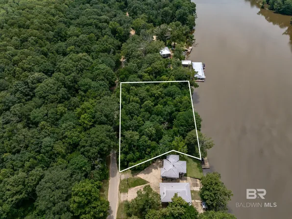 8075 Bryants Landing Rd, Stockton, AL 36579