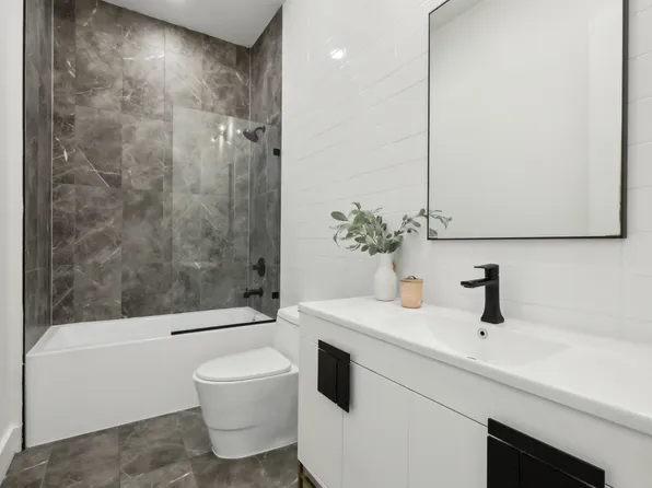 250 Van Horne Street image 14 of 48