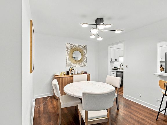 4th image of 7231 Wolf Rd #208