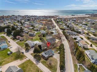31 Hemlock Ave, Narragansett, RI 02882